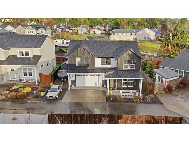 14252 HILLOCK Ln, Oregon City, OR 97045