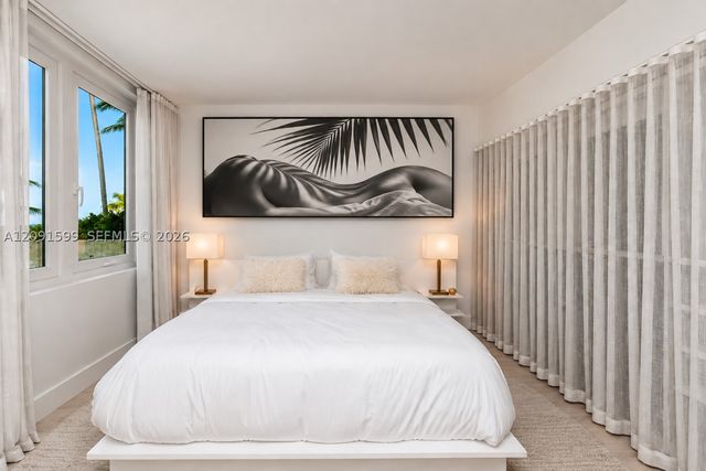2301 Collins Ave 318, Miami Beach, FL 33139