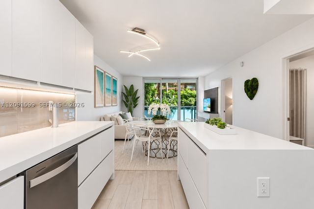 2301 Collins Ave 318, Miami Beach, FL 33139