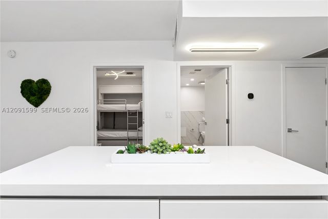 2301 Collins Ave 318, Miami Beach, FL 33139