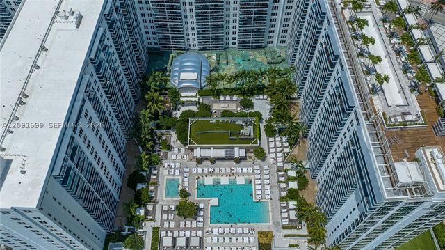 2301 Collins Ave 318, Miami Beach, FL 33139