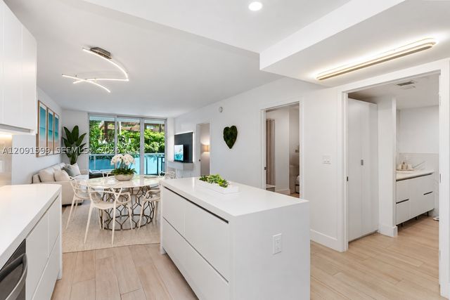 2301 Collins Ave 318, Miami Beach, FL 33139