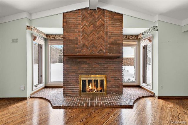 2291 Red Maple Drive, Troy, MI 48098