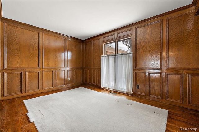 2291 Red Maple Drive, Troy, MI 48098