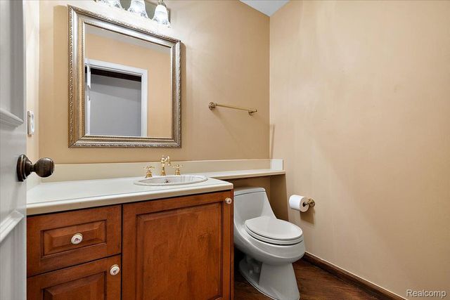 2291 Red Maple Drive, Troy, MI 48098