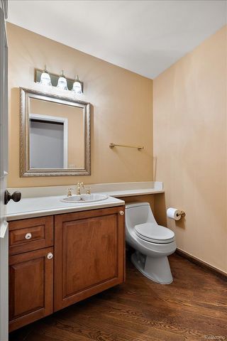 2291 Red Maple Drive, Troy, MI 48098