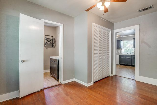 410 W Baylor Street, Weatherford, TX 76086