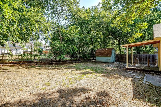 410 W Baylor Street, Weatherford, TX 76086
