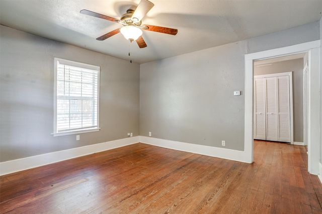 410 W Baylor Street, Weatherford, TX 76086