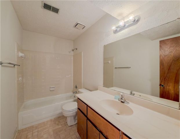 3053 Pointe Court, Snellville, GA 30039