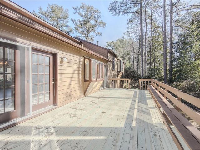 3053 Pointe Court, Snellville, GA 30039