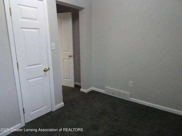 328 W Greenlawn Avenue, Lansing, MI 48910