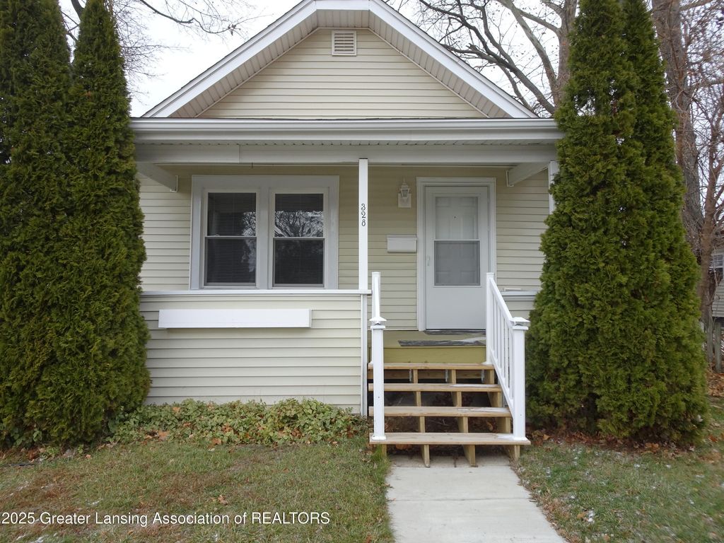 328 W Greenlawn Avenue, Lansing, MI 48910