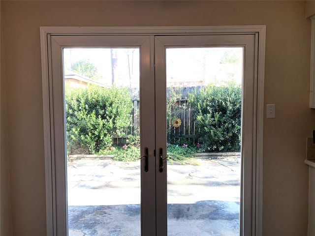 8303 Autumn Willow Drive, Tomball, TX 77375