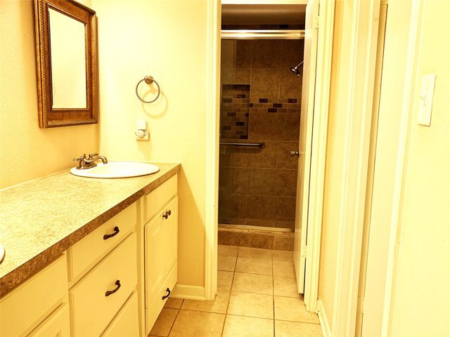 8303 Autumn Willow Drive, Tomball, TX 77375