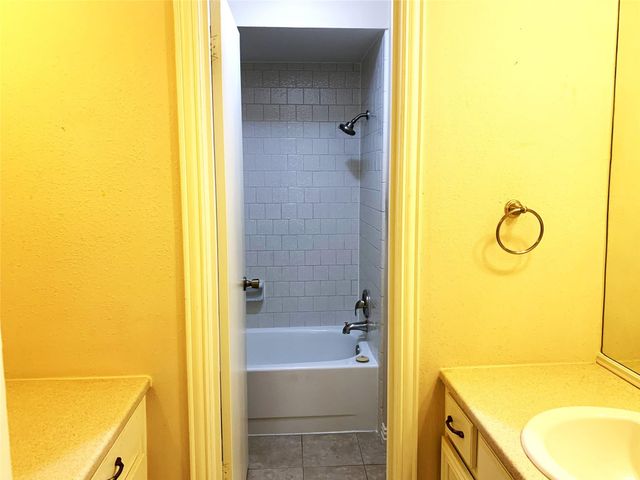 8303 Autumn Willow Drive, Tomball, TX 77375