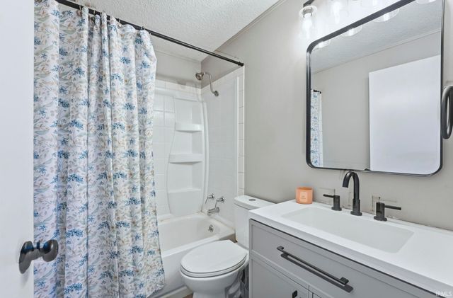 4837 Belvidere Drive, Fort Wayne, IN 46835