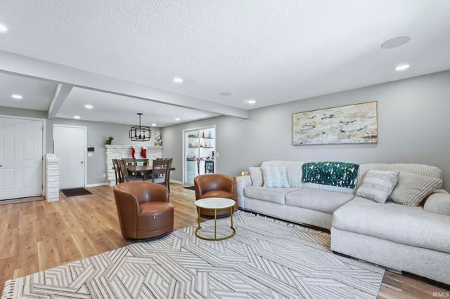 4837 Belvidere Drive, Fort Wayne, IN 46835