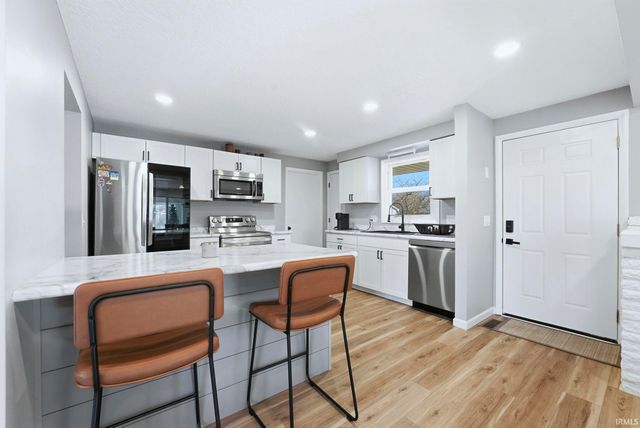 4837 Belvidere Drive, Fort Wayne, IN 46835