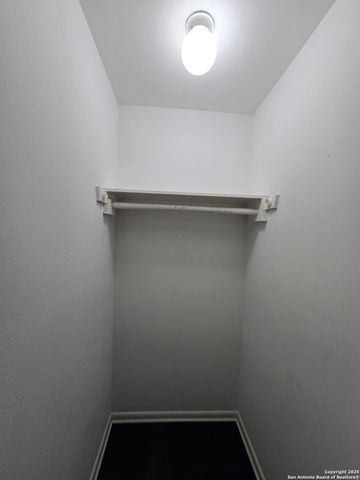 3103 Eisenhauer Rd Apt J3, San Antonio, TX 78209