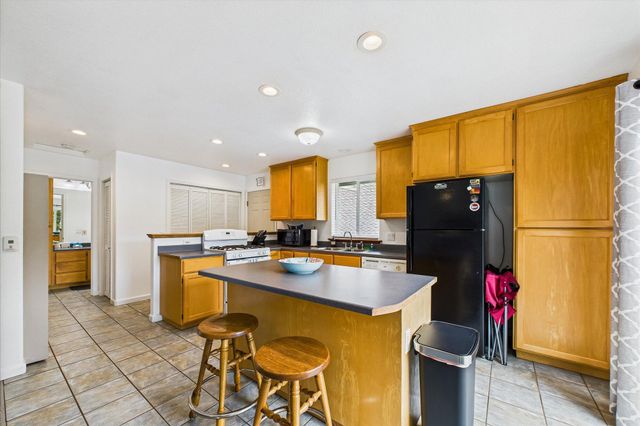 8989 Shelter Cove Road, Shelter Cove, CA 95589