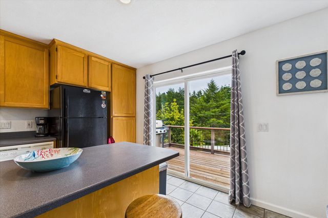 8989 Shelter Cove Road, Shelter Cove, CA 95589