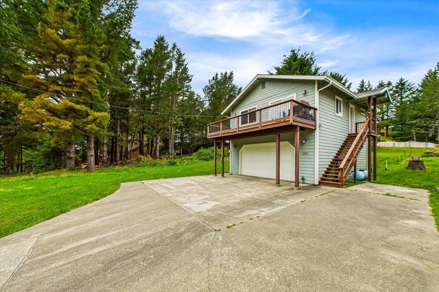 8989 Shelter Cove Road, Shelter Cove, CA 95589