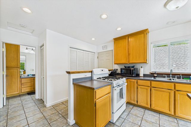 8989 Shelter Cove Road, Shelter Cove, CA 95589