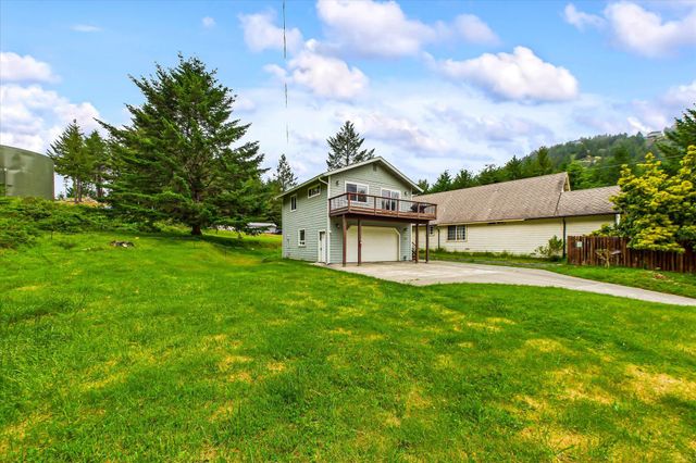 8989 Shelter Cove Road, Shelter Cove, CA 95589