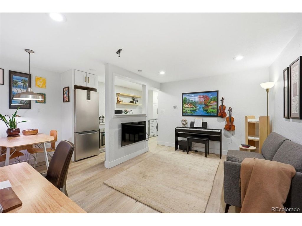 148 S Emerson St 104, Denver, CO 80209