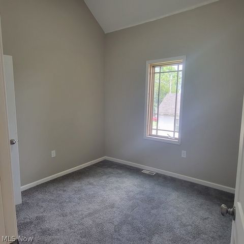 2663 W 28th Place, Cleveland, OH 44113