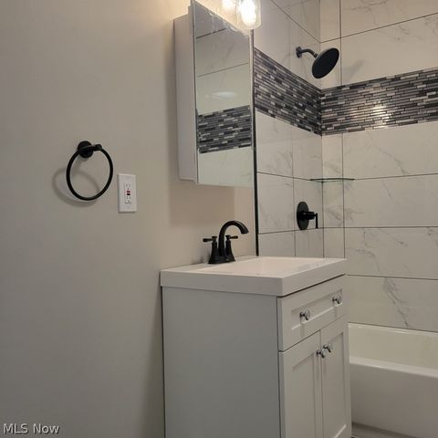 2663 W 28th Place, Cleveland, OH 44113