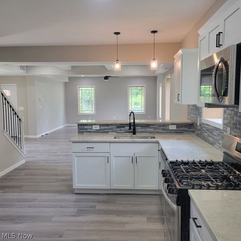 2663 W 28th Place, Cleveland, OH 44113