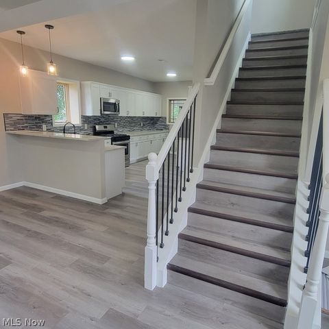2663 W 28th Place, Cleveland, OH 44113