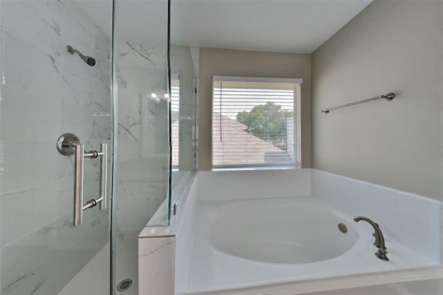 823 Portsmouth Drive, Pearland, TX 77584