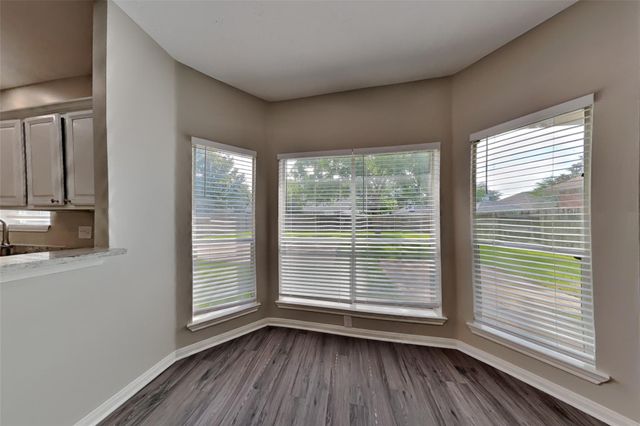 823 Portsmouth Drive, Pearland, TX 77584