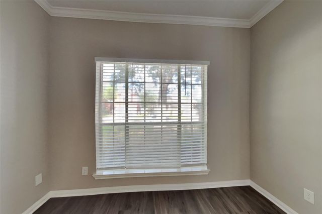 823 Portsmouth Drive, Pearland, TX 77584