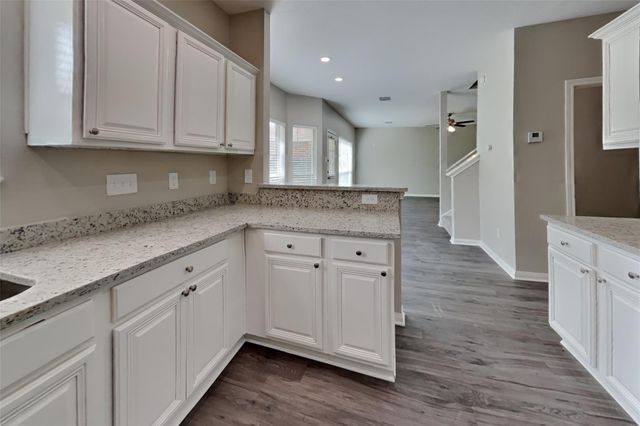 823 Portsmouth Drive, Pearland, TX 77584