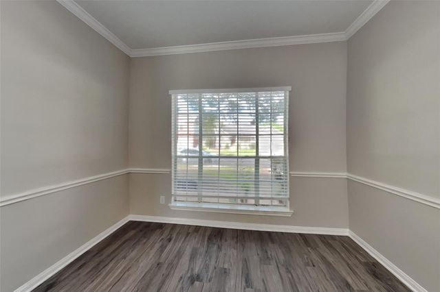 823 Portsmouth Drive, Pearland, TX 77584