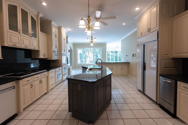 1686 Marina Road, Russellville, AR 72802