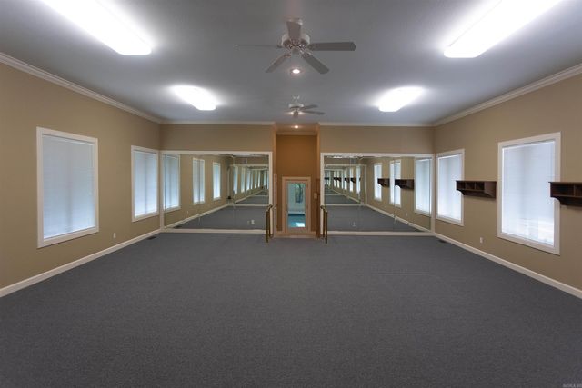 1686 Marina Road, Russellville, AR 72802