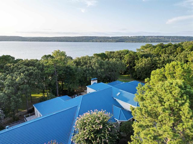 1686 Marina Road, Russellville, AR 72802