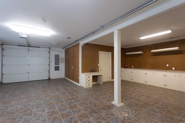 1686 Marina Road, Russellville, AR 72802