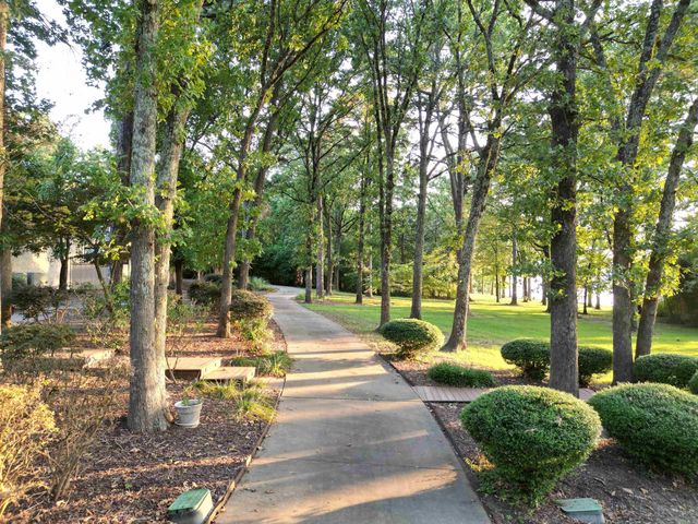 1686 Marina Road, Russellville, AR 72802
