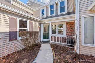 277 Greensboro Court 4, Elk Grove Village, IL 60007
