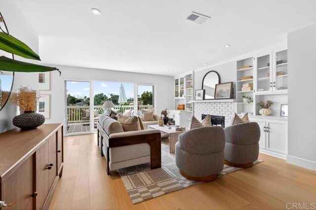 5038 Hastings Road, San Diego, CA 92116