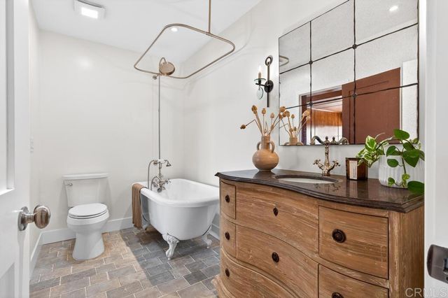 5038 Hastings Road, San Diego, CA 92116
