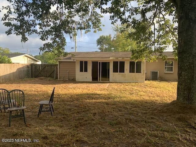 235 BEALL Avenue N, Jacksonville, FL 32218