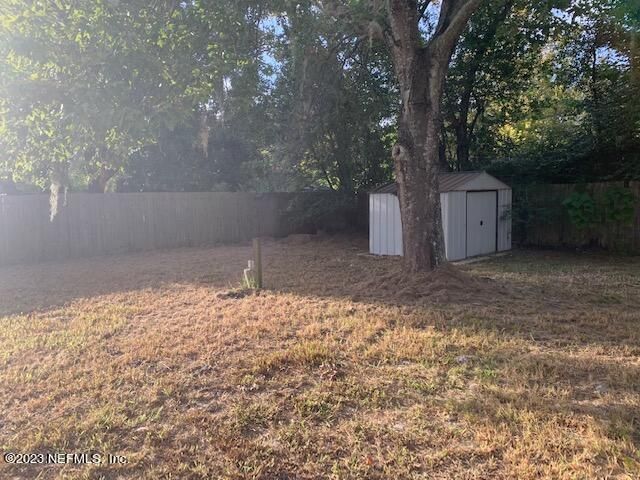 235 BEALL Avenue N, Jacksonville, FL 32218