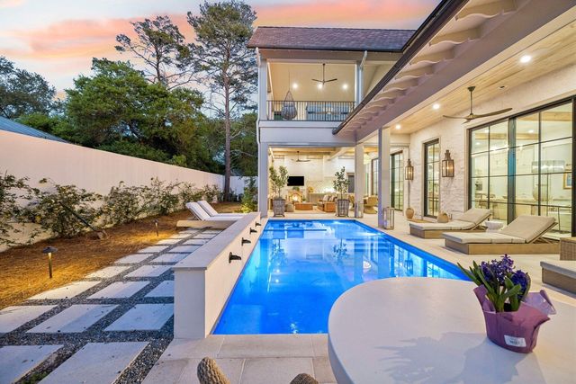 215 Dogwood Street, Santa Rosa Beach, FL 32459